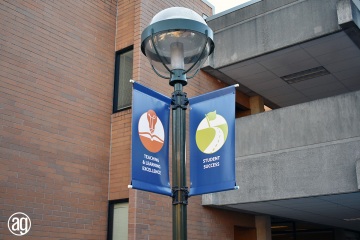 bellevue-college-pole-banners-63_gallery