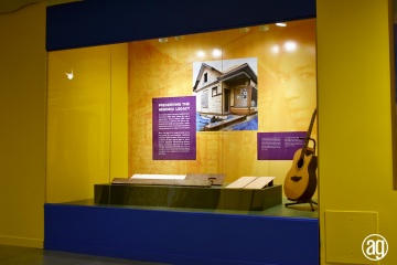 NAAM-jimi-hendrix-exhibit-install-043_gallery