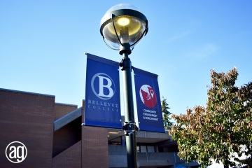 bellevue-college-pole-banners-19_gallery