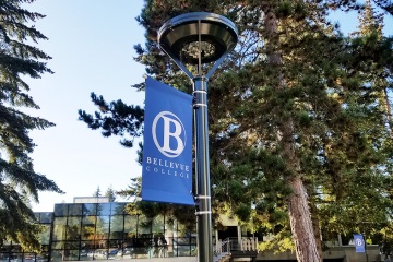 bellevue-college-pole-banners-72_gallery