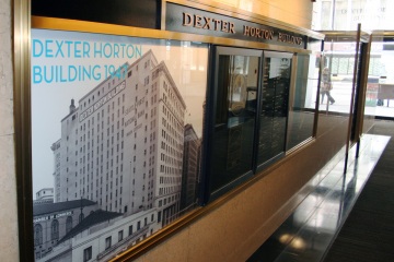 AlphaGraphics-Seattle-window-graphics-installation-36-1