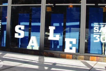 AlphaGraphics-Seattle-window-graphics-installation-53-1