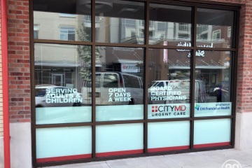 AlphaGraphics-Seattle-window-graphics-installation-56-1